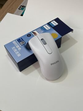 Philips M211 Sessiz Şarjlı Kablosuz Optik Mouse Beyaz (Pil ve Şarj Kablosu Dahil)